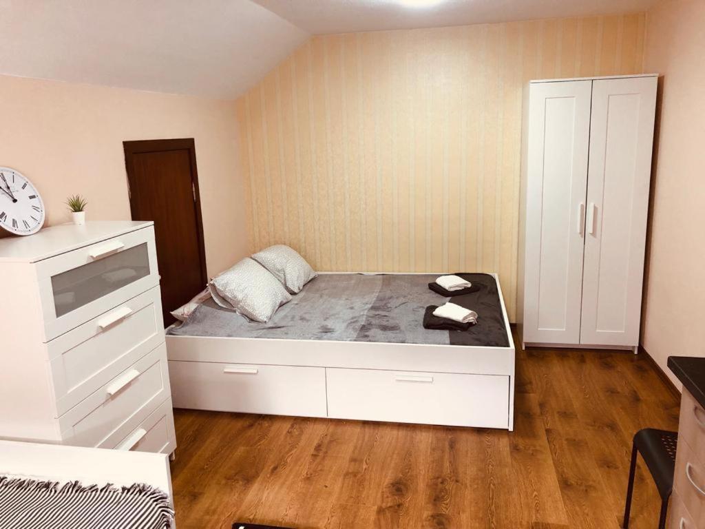 Modern Studio Apartment Oradea Eksteriør billede